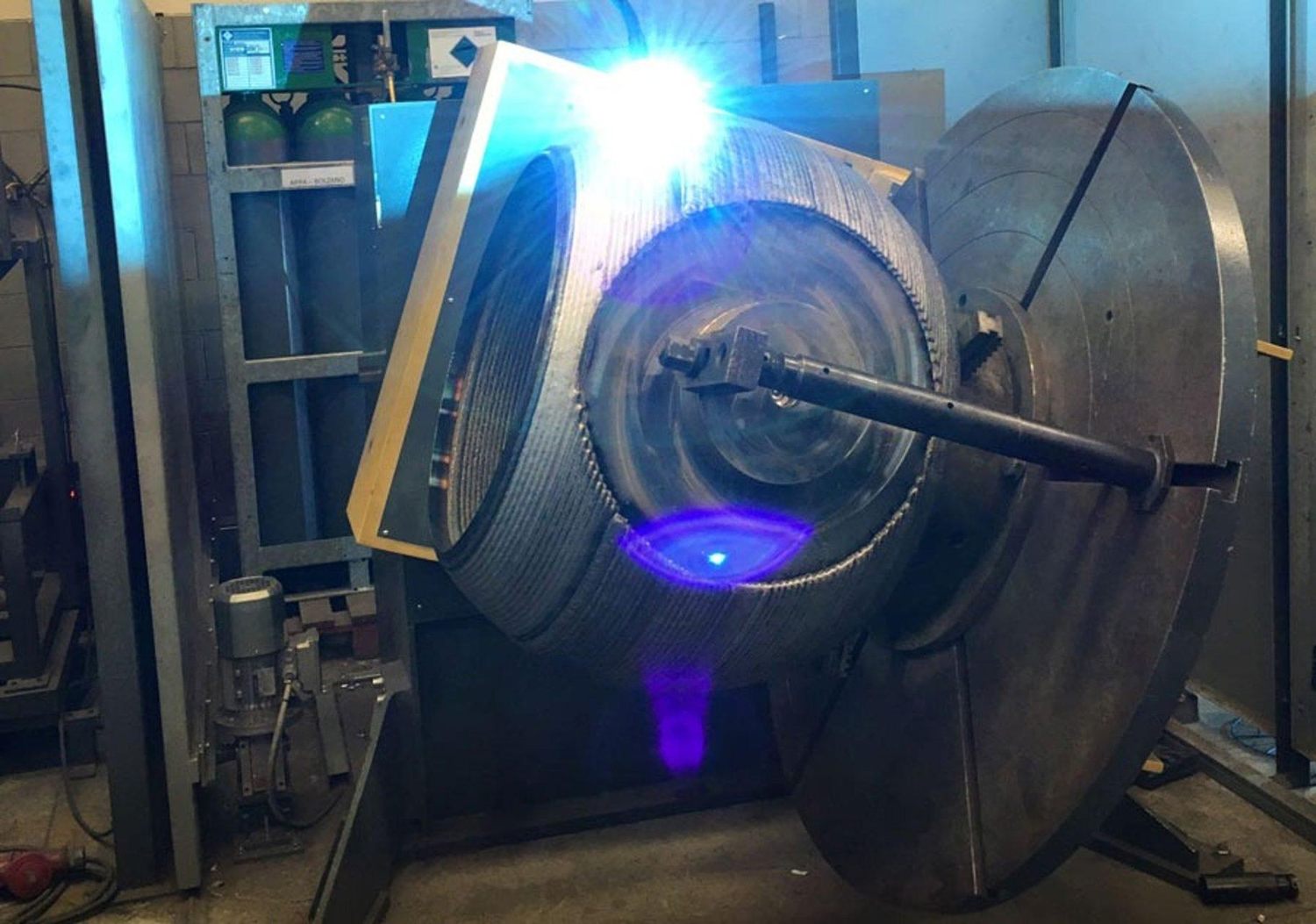 Recuperação por soldagem de componente industrial